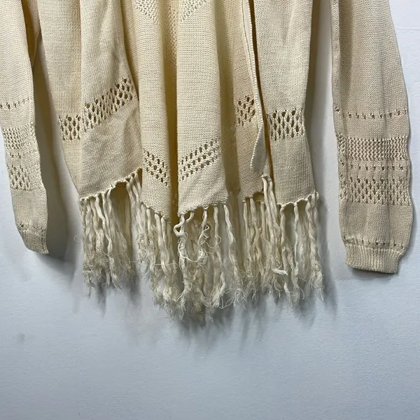 Wild Pearl Open Cardigan with fringe boho cotton crochet design Large cream - Image 7