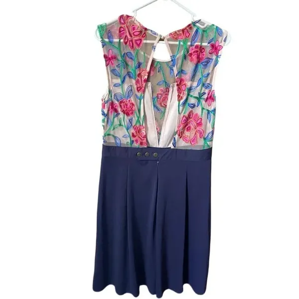 Acevog size L embroidered top blue knit skirt. - Image 4