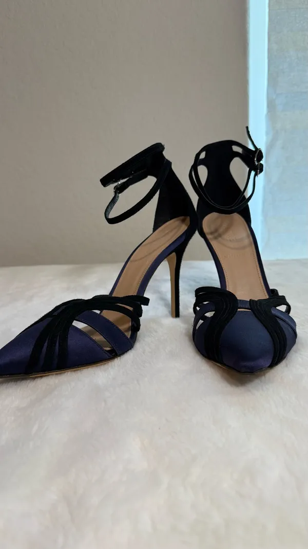 J. Crew Black and Navy Heels 8.5 made in Italy - Image 5