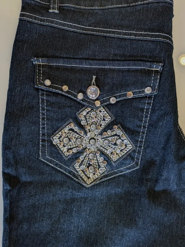 NWT Womens 12 Dark Wash Stretch Bootcut Jeans Y2K Bling Rhinestone Cross Pockets - Image 15
