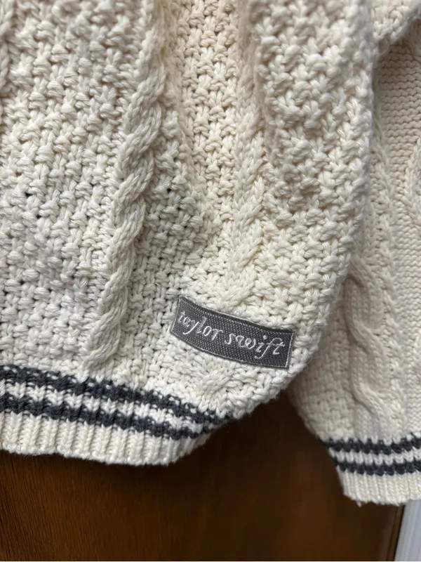 Taylor Swift Folklore Album Era Cable Knit V-Neck Button Cardigan Sweater MD/LG - Image 8