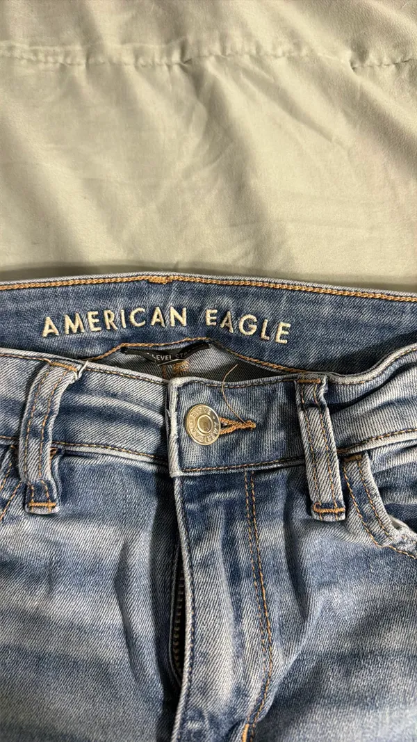 American Eagle Jeans - Image 5