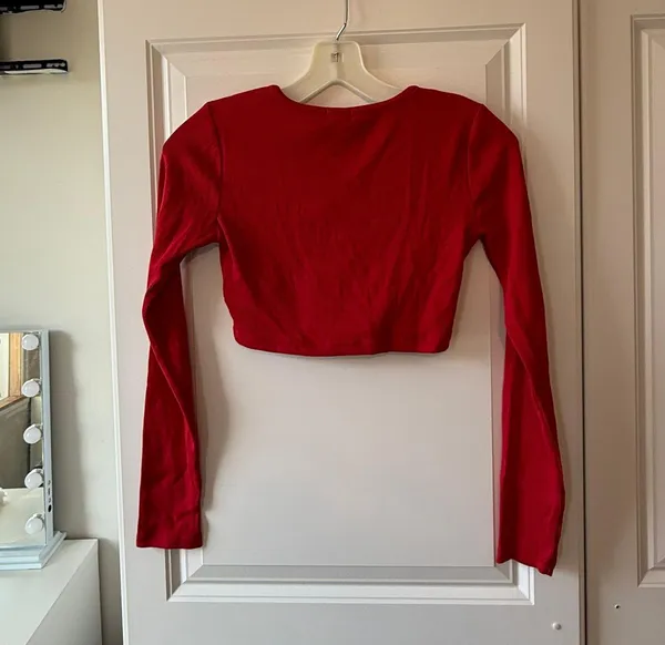 Garage Red V-Neck Long Sleeve Crop Top- NWT - Image 4