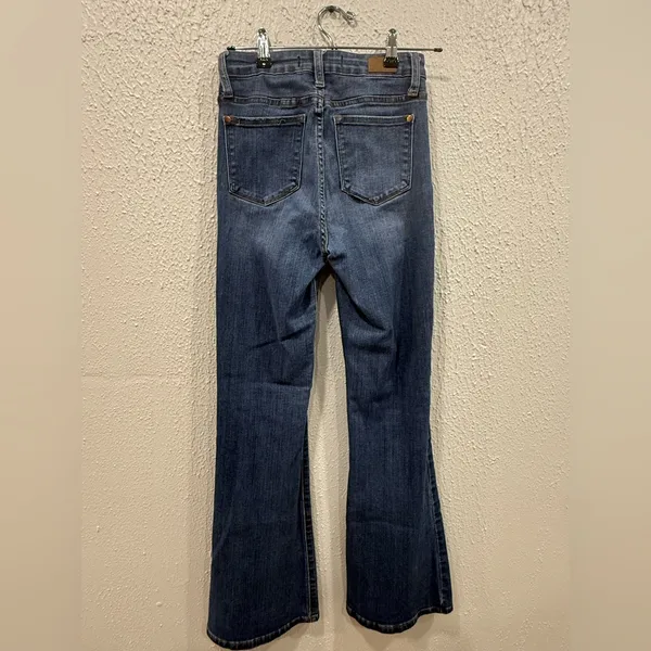 Judy Blue Women’s High Rise Flare Fit Lightly Distressed Size 0 - Image 2