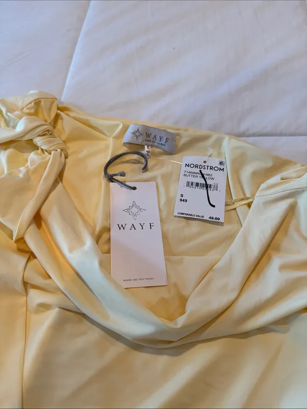 Wayf One-Shoulder Ruched Camisole in Light Yellow - Image 4