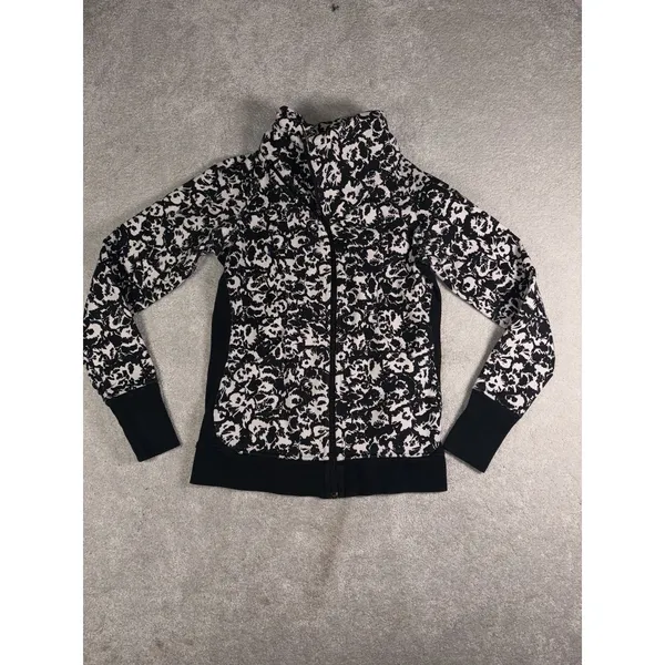 Lululemon Jacket Womens 6 Black White Floral Cozy Cuddle Up Full Zip ** - Image 2