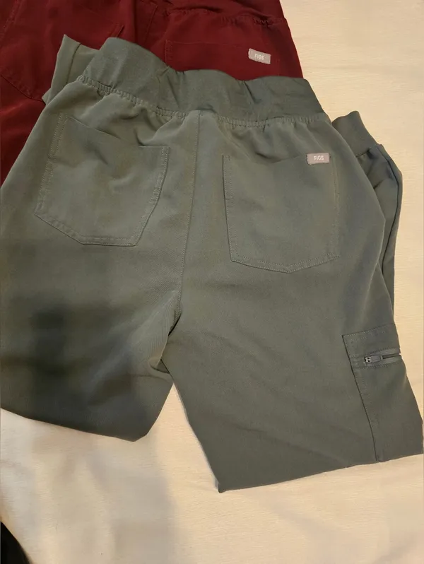 Figs joggers - Image 8