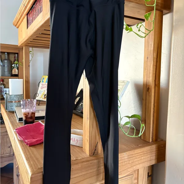 Womens Black Butt Lifting Leggings - Image 3