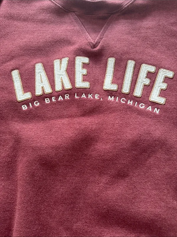 Artisan designed "Lake Life" crewneck sweatshirt by the clothing company size L - Image 3