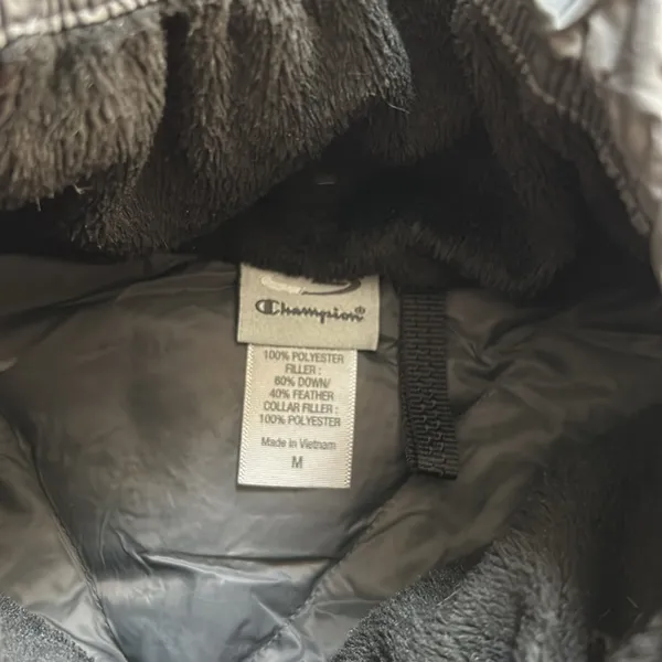 Champion gray puffer jacket - Image 4