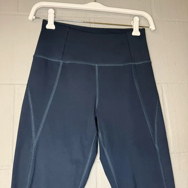 Girlfriend Collective Skyline Compressive High-Rise Legging in Skyline Sz Small - Image 6
