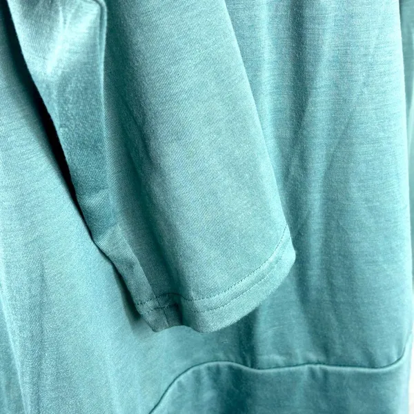 Boutique Green "Social Distancing" Graphic Long Sleeve Top NWOT Women’s XL - Image 6