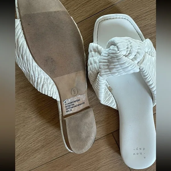 White sandals Size 9 - Image 3