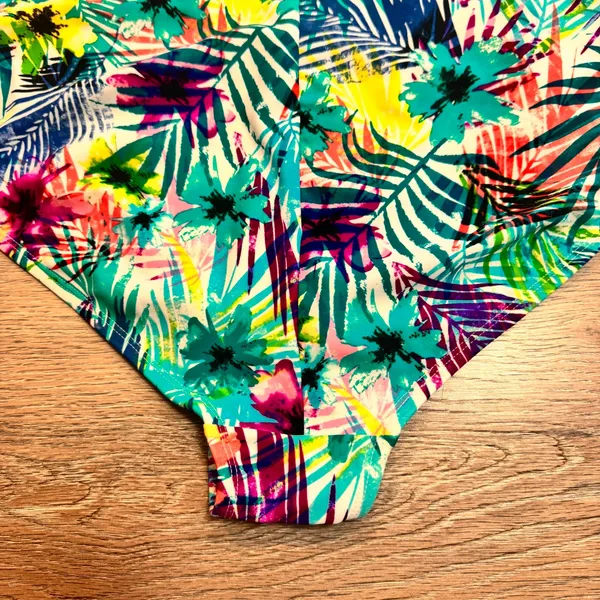 Catalina Swim Size 16-18 XLarge Tropical Floral Print Halter One Piece Swimsuit‎ - Image 4