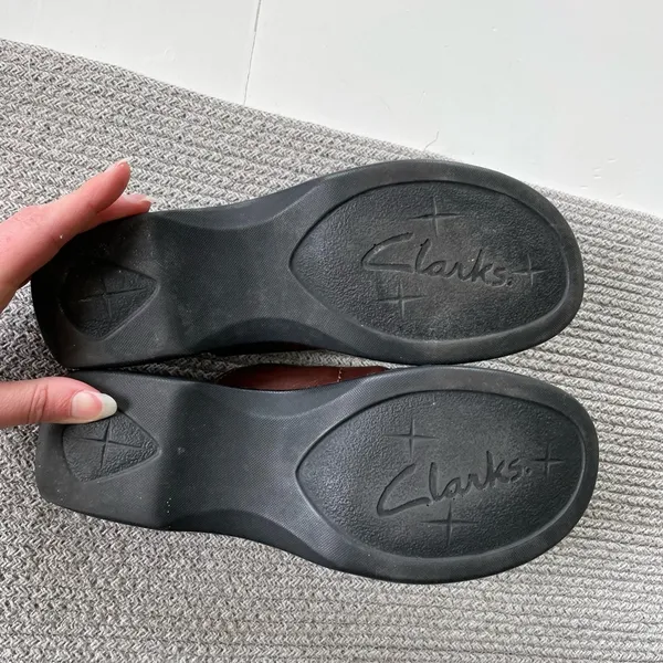 Clark’s Dark Brown Leather Low Heel Mules Clogs Size 9M - Image 4