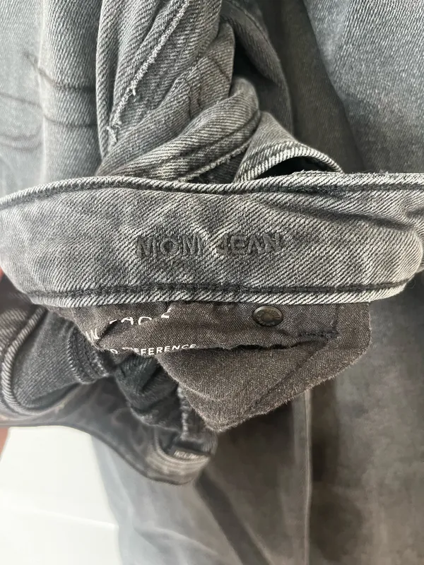 American Eagle Mom Jeans - Image 6