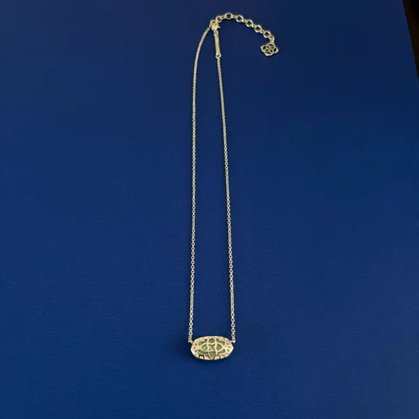 Kendra Scott Gold Necklace Pendant Elisa - Image 2