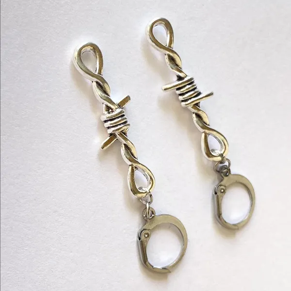 Handmade goth rock punk grunge style simple spike earrings🌙👼✨ - Image 3