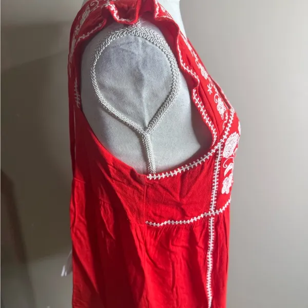 Savannah Jane red embroidered sleeveless top M - Image 7