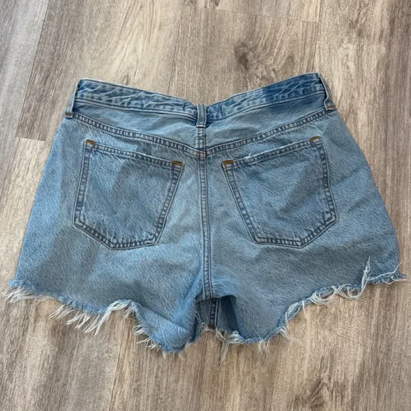Abercrombie & Fitch Curve Love The Baggy Low Rise Distressed Denim Shorts 28 6 - Image 3