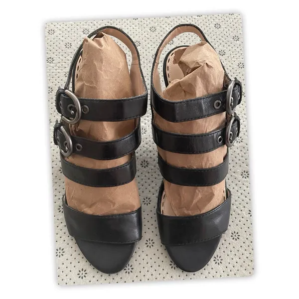 Coach‎ Strappy Heel Sandals Size: 9B, Flaws On Outsole - Image 2