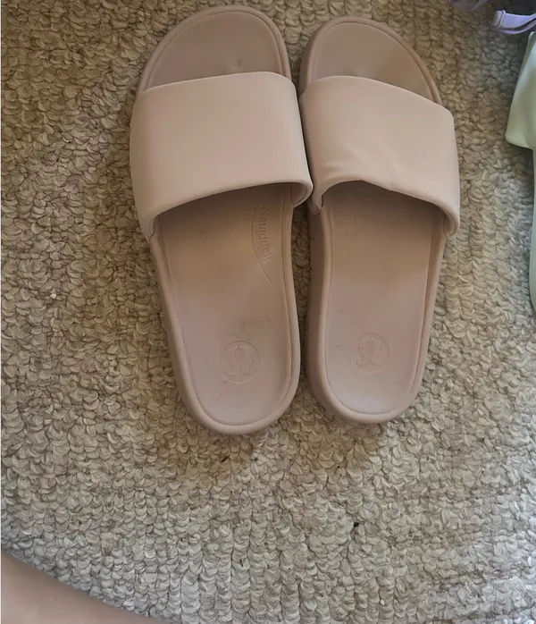 Lululemon Light Pink Slides - Image 3