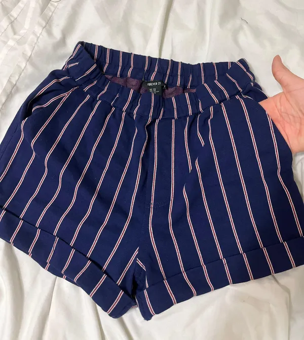 Forever 21 Stretchy Shorts - Image 5