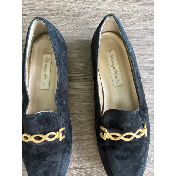 Vintage Carriage Court Black Suede Leather Loafers with Gold‎ Chain Detail - Image 2