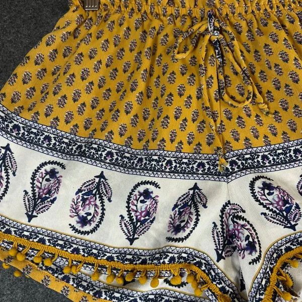 About A Girl Mustard Yellow Paisley Pom Pom Trim Boho Shorts Large 34HD0411TRM - Image 2