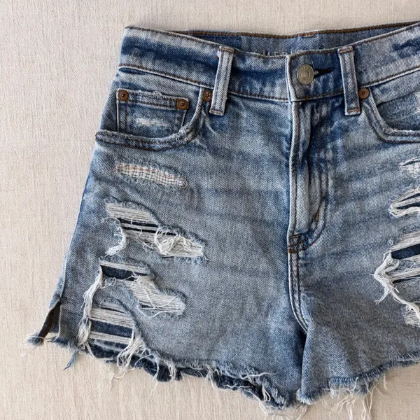 American Eagle 90s Boyfriend Shorts 000 Blue Distressed Highest Rise‎ Denim - Image 3