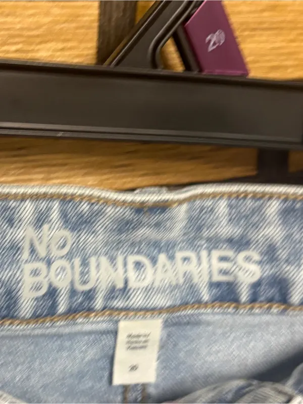 No boundaries Jean shorts size 20 - Image 5