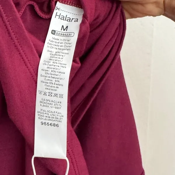 NWT Halara Cropped Long Sleeve One Shoulder Yoga Top Size Medium - Image 4