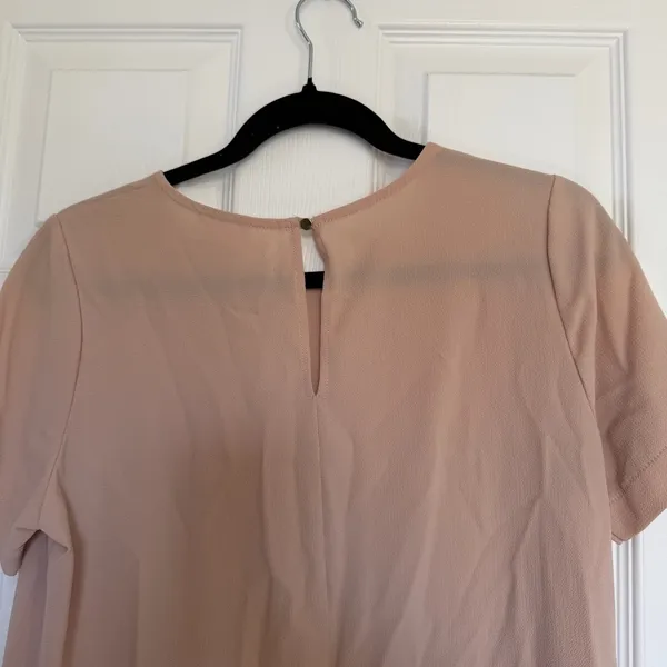 Sienna Sky Blush Pink Short Sleeve Blouse Size Medium - Image 5