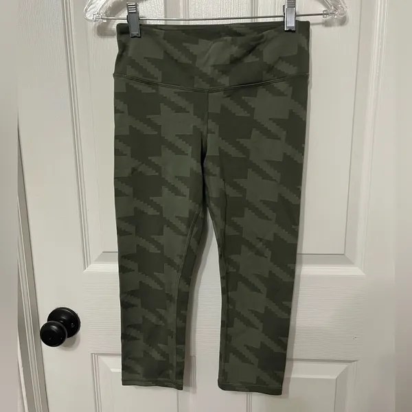 ALO green‎ Houndstooth Crop Legging size XS - Image 2