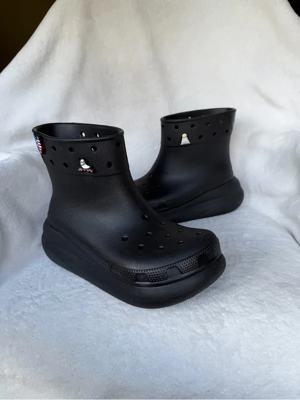 Crocs Unisex Crush Ankle Boots M6 / W 8 With Charms - Image 3
