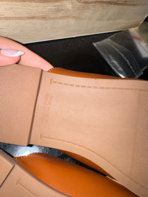 Old Navy Shoes Slip-On - Image 3