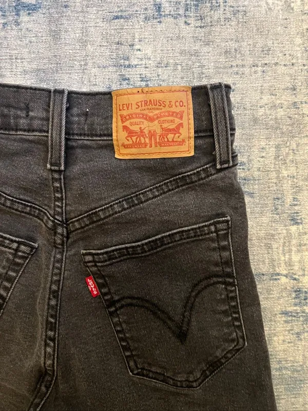 Levi's Faded Black Button Fly High Rise Ribcage Straight Leg Ankle Jeans Size 24 - Image 4