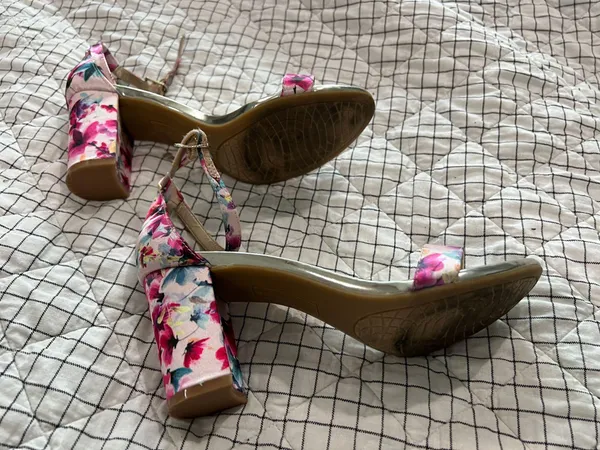 Bandolino Pink Floral Armory Sandals, Sz 7.5 - Image 4