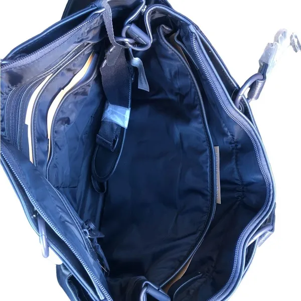 Beis The Diaper Travel Bag Navy Blue New with tag - Image 4