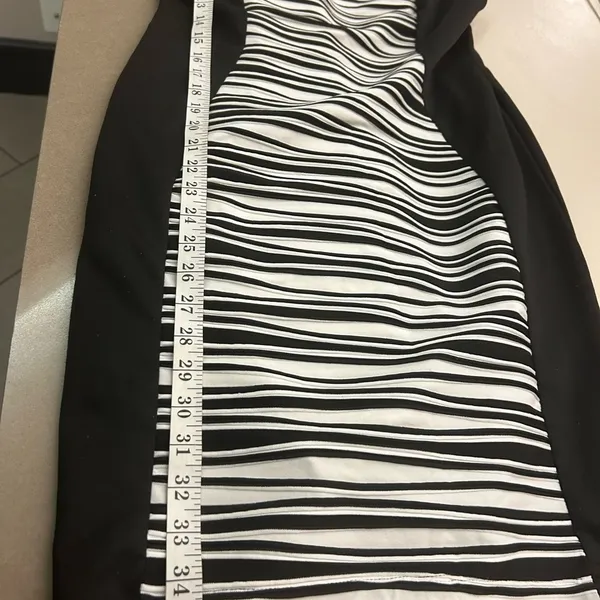 R&M Richards Black and White Sleeveless Sheath Midi Dress size 10 beautiful! - Image 5