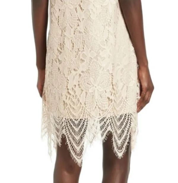 Elegant Cream Lace Dress - Image 3