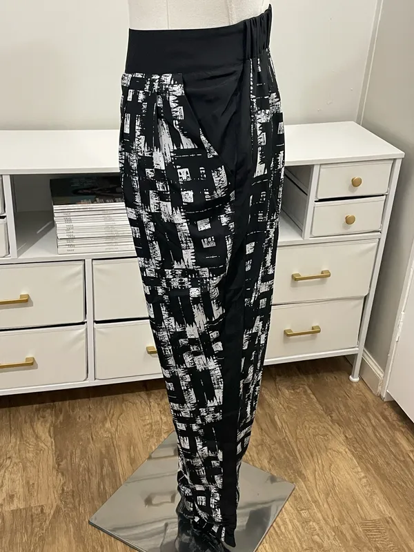 City Chic Abstract Dress Pants (XS) - Image 2