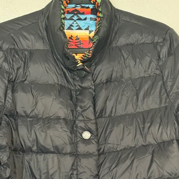 Pendleton Bitterroot Reversible Down Puffer Jacket Size Medium - Image 4