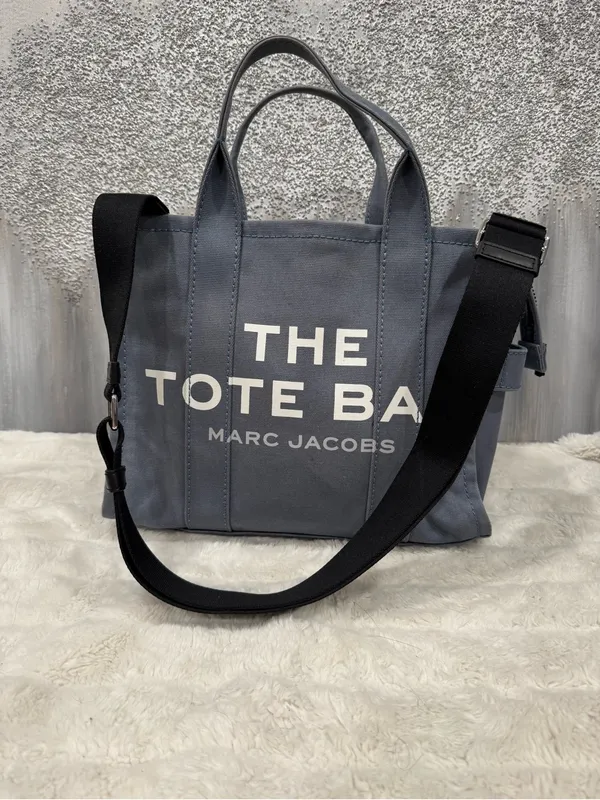 Marc Jacob’s The Tote Bag - Image 2