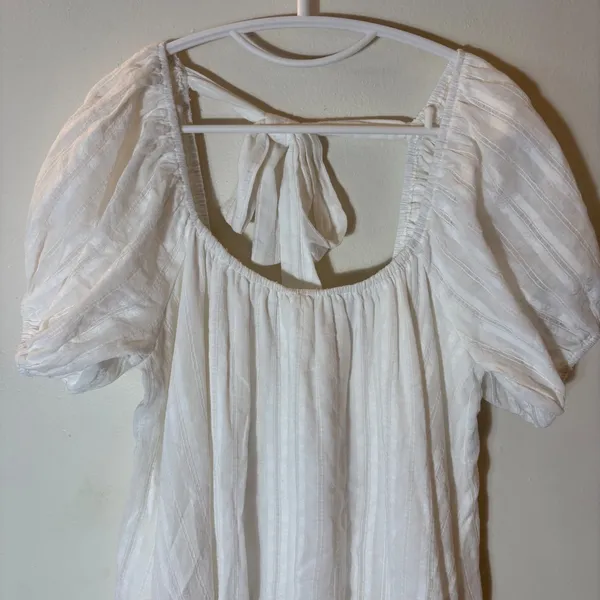 Davi & Dani White Kimmy Dress Puff Sleeve Tiered Back Tie NWT‎ Medium - Image 3