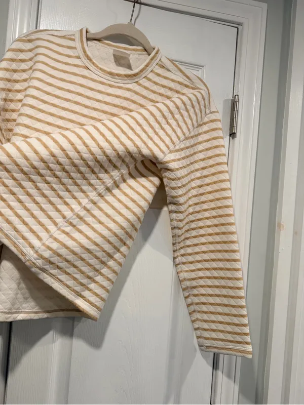 NWOT J. Crew Size S Tan Cream Reversible Quilted Striped Crew Sweatshirt - Image 5