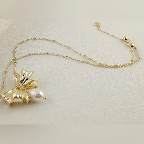 Kendra Scott x LoveShackFancy Pearl Bow Necklace and Matching Earrings - Image 4