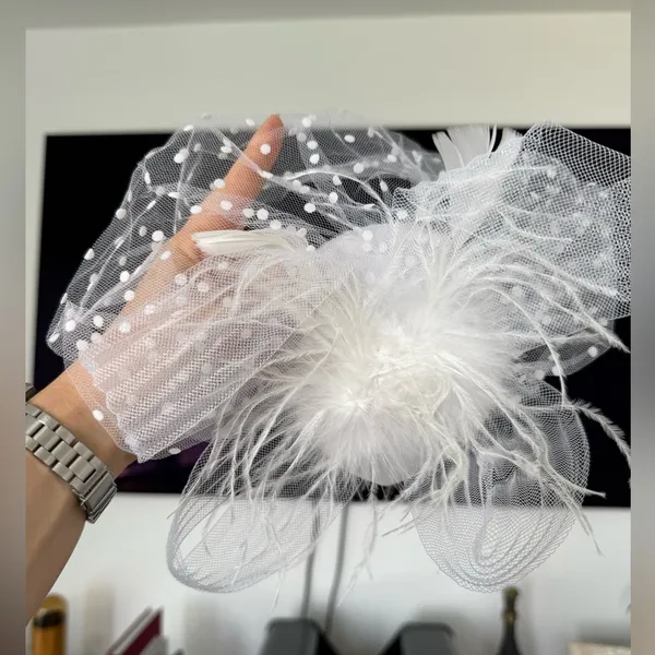 Elegant White Fascinator and Gloves Set - Image 5