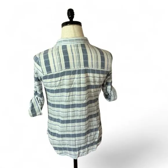 Columbia Fisherman Women's Striped Button Up Roll Tab Shirt Small‎ - Image 2