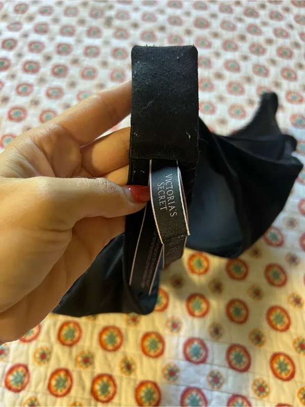 Victoria’s Secret Black Perfect Shape Bra size 36D - Image 4